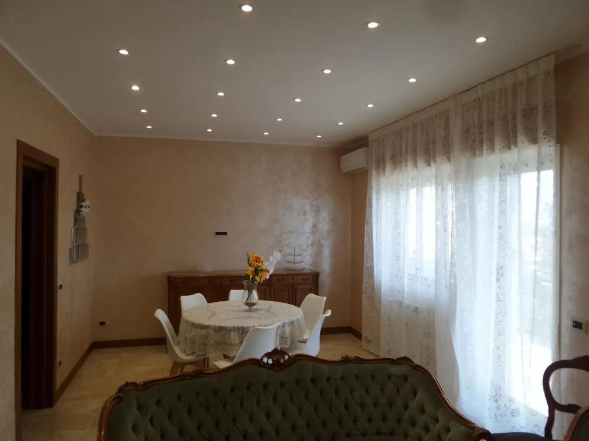 B&B Aurora Gravina di Catania 0*,