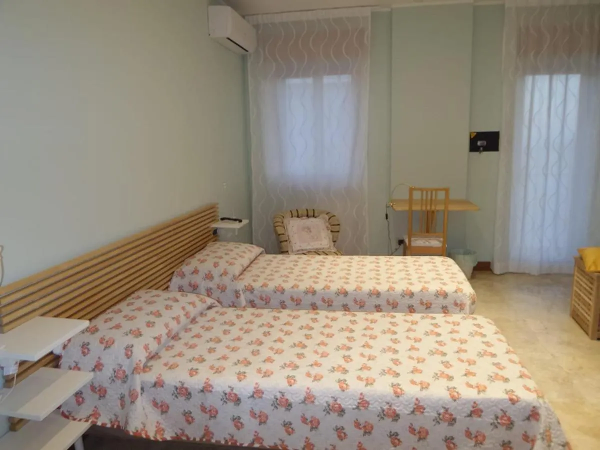 B&B Aurora Gravina di Catania 0*,